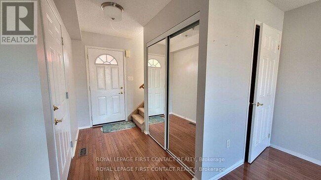 Photo du bâtiment - 112 Nathan Crescent