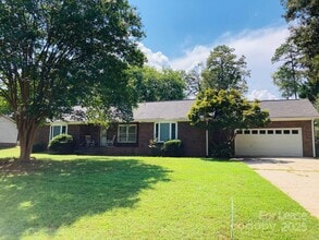 Building Photo - 4969 Moonlite Bay Dr
