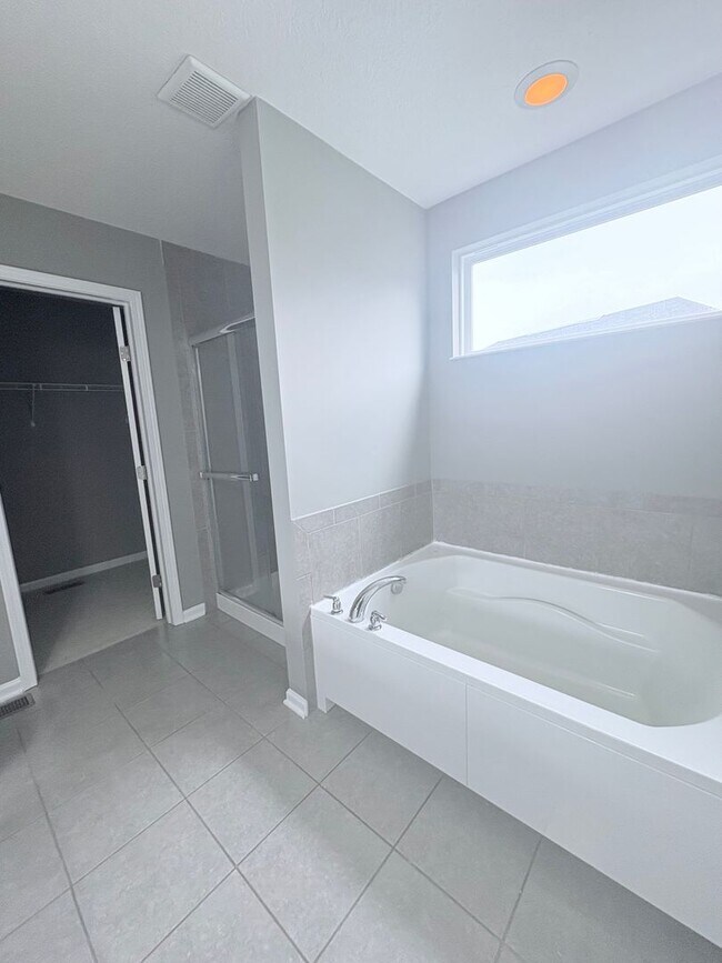 Foto del edificio - Stunning 3-bedroom, 3.5-bathroom home in Reynoldsburg
