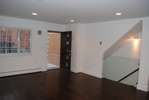 Foto del edificio - 950 Rutland Rd