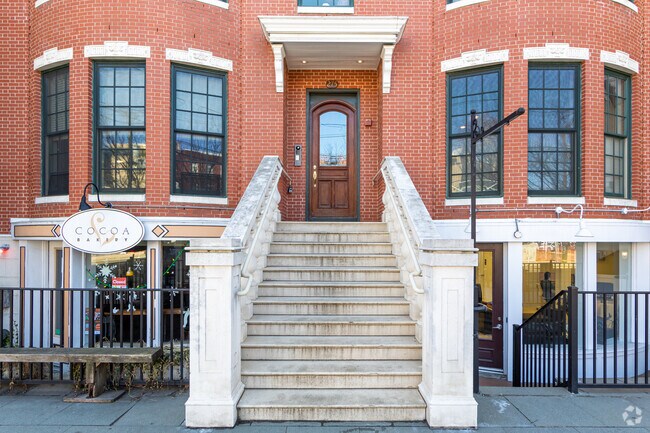 Entrance - 275 Grand St