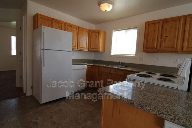 Building Photo - 2510 Pumice Dr