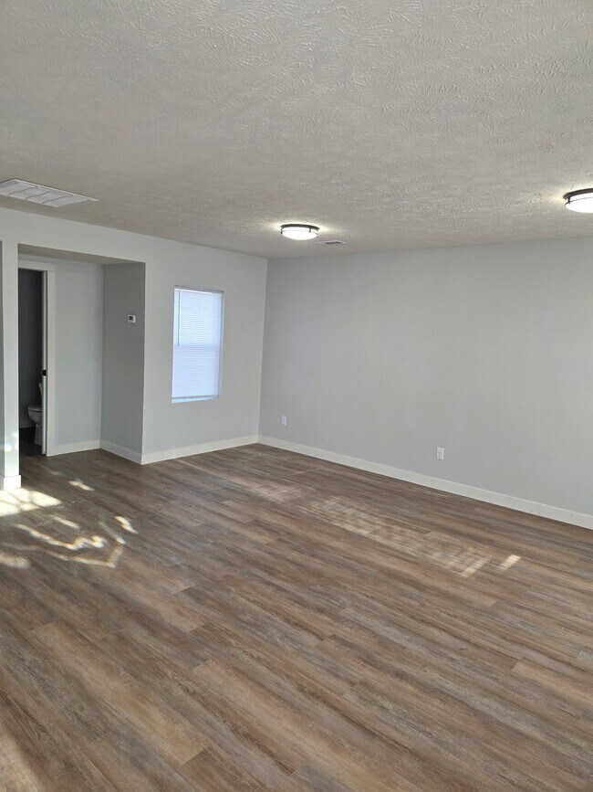 Foto del edificio - 2025 N 31st St