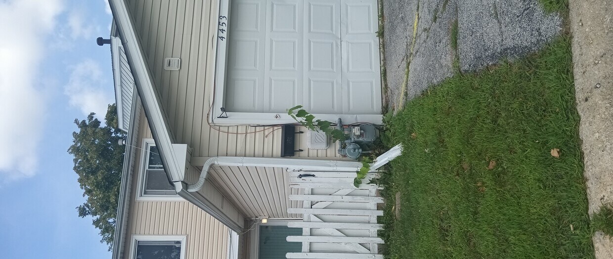 Foto del edificio - 4453 Provincetown Dr