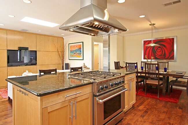 Foto del edificio - 807 Warren Ave