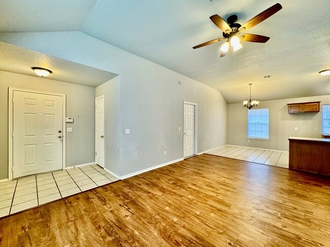 Photo - 633 NW 121st St House