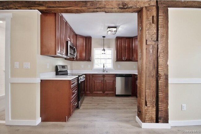 Foto del edificio - 162 Rockland Rd