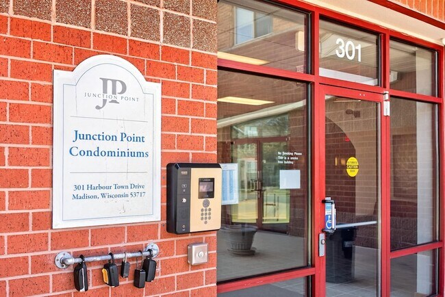 Foto del edificio - 301 Harbour Town Dr
