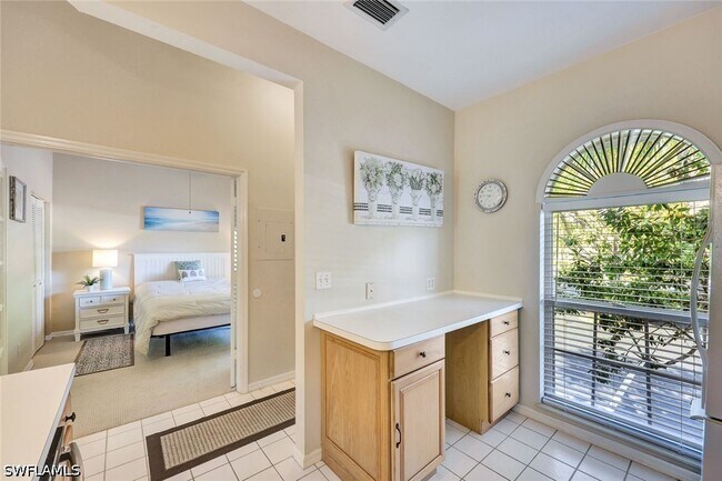 Building Photo - 8228 Twelve Oaks Cir