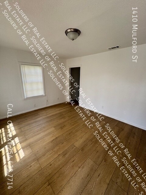 Foto del edificio - 1410 Mulford St