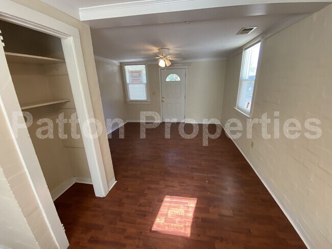 Foto del edificio - Edgewood Home