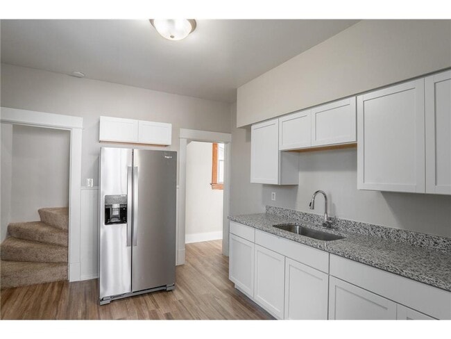 Foto del edificio - 188 Wyoming St E