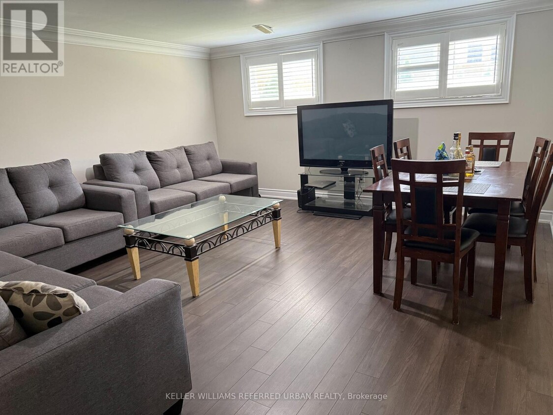 Building Photo - 6 Jennifer Ct