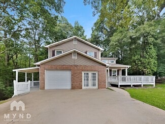 Building Photo - 3004 Cardinal Dr