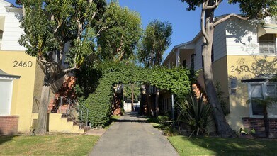 Building Photo - 2460 Cedar Ave