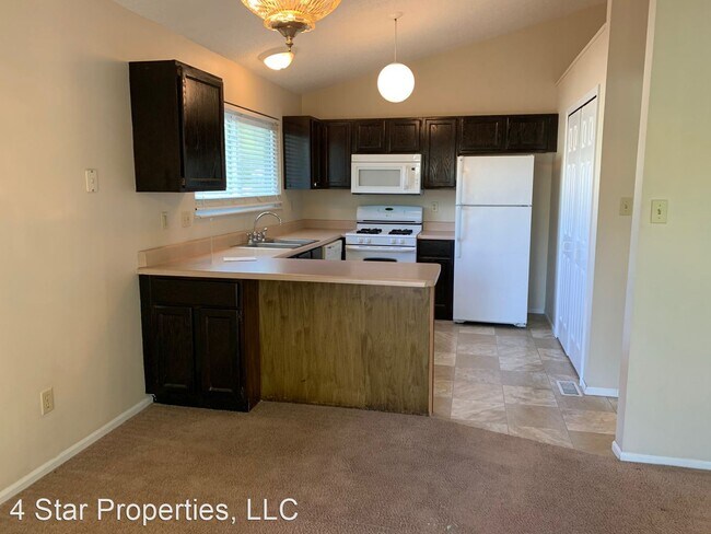Foto del edificio - 3 br, 3 bath House - 957 Whispering Ridge Ln