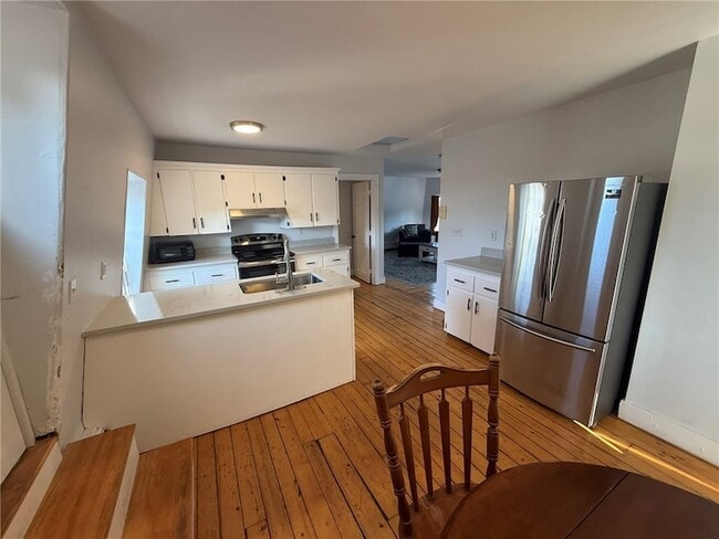 Building Photo - 33 Ann St