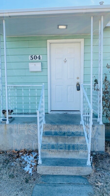 Primary Photo - 504 Delafield Ave