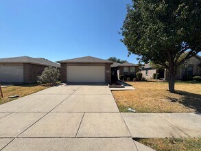 Building Photo - 5729 Mirror Ridge Dr
