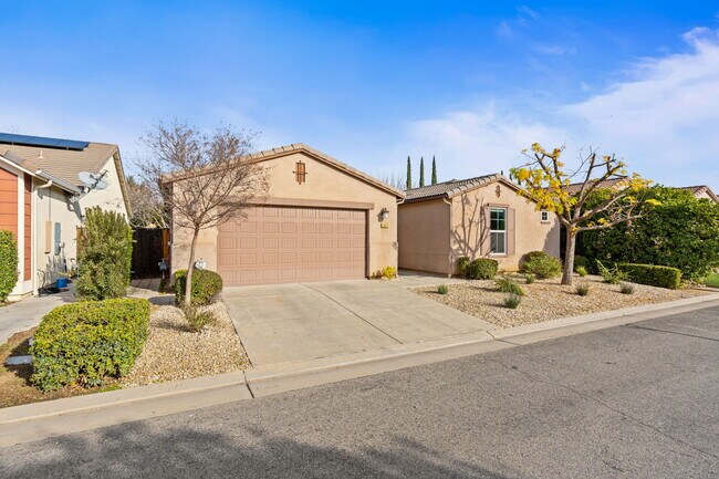 Foto del edificio - 3471 Bloomfield Ln