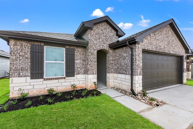 Building Photo - 3515 Turnpike Dr