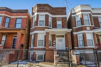 Building Photo - 6348 S Langley Ave
