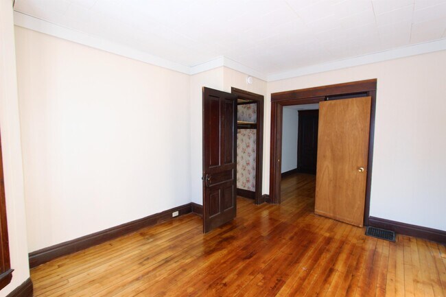 Foto del edificio - 213 Central St