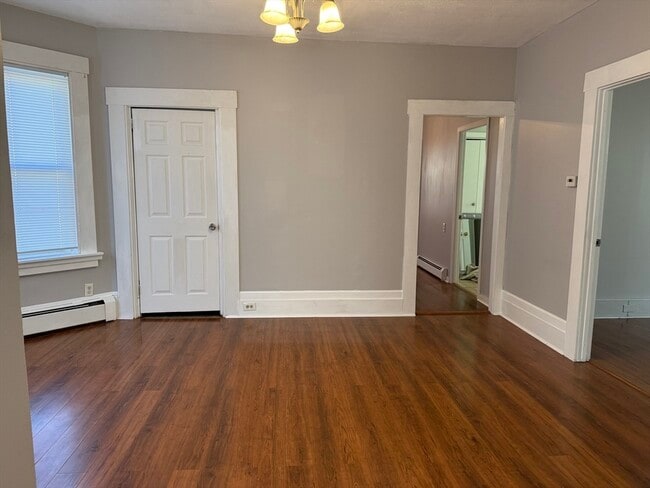 Building Photo - 231 Allen St