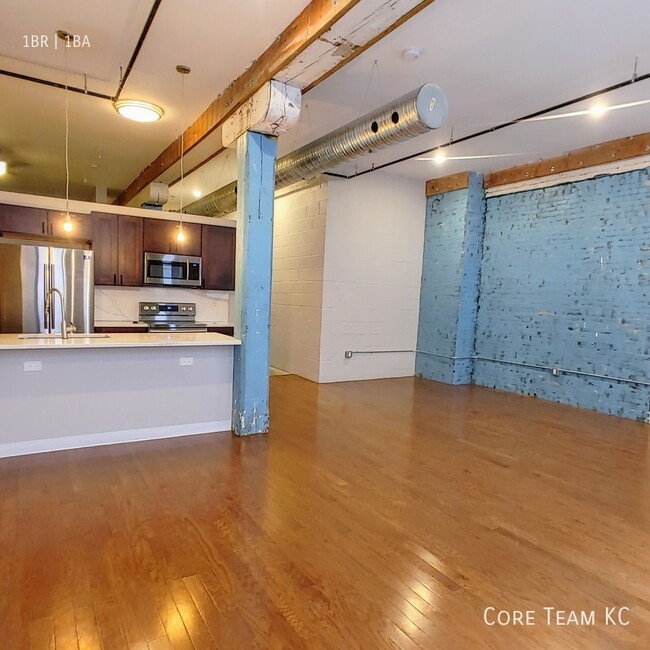 Foto del edificio - Large one bedroom loft in West Bottoms!