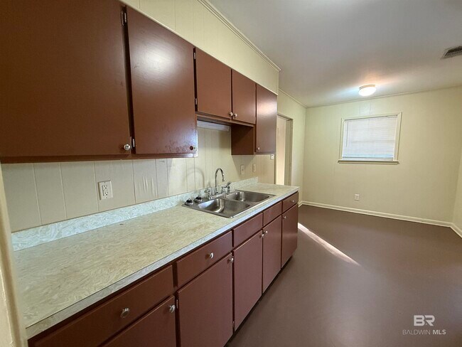 Foto del edificio - 2505 Pollard Rd