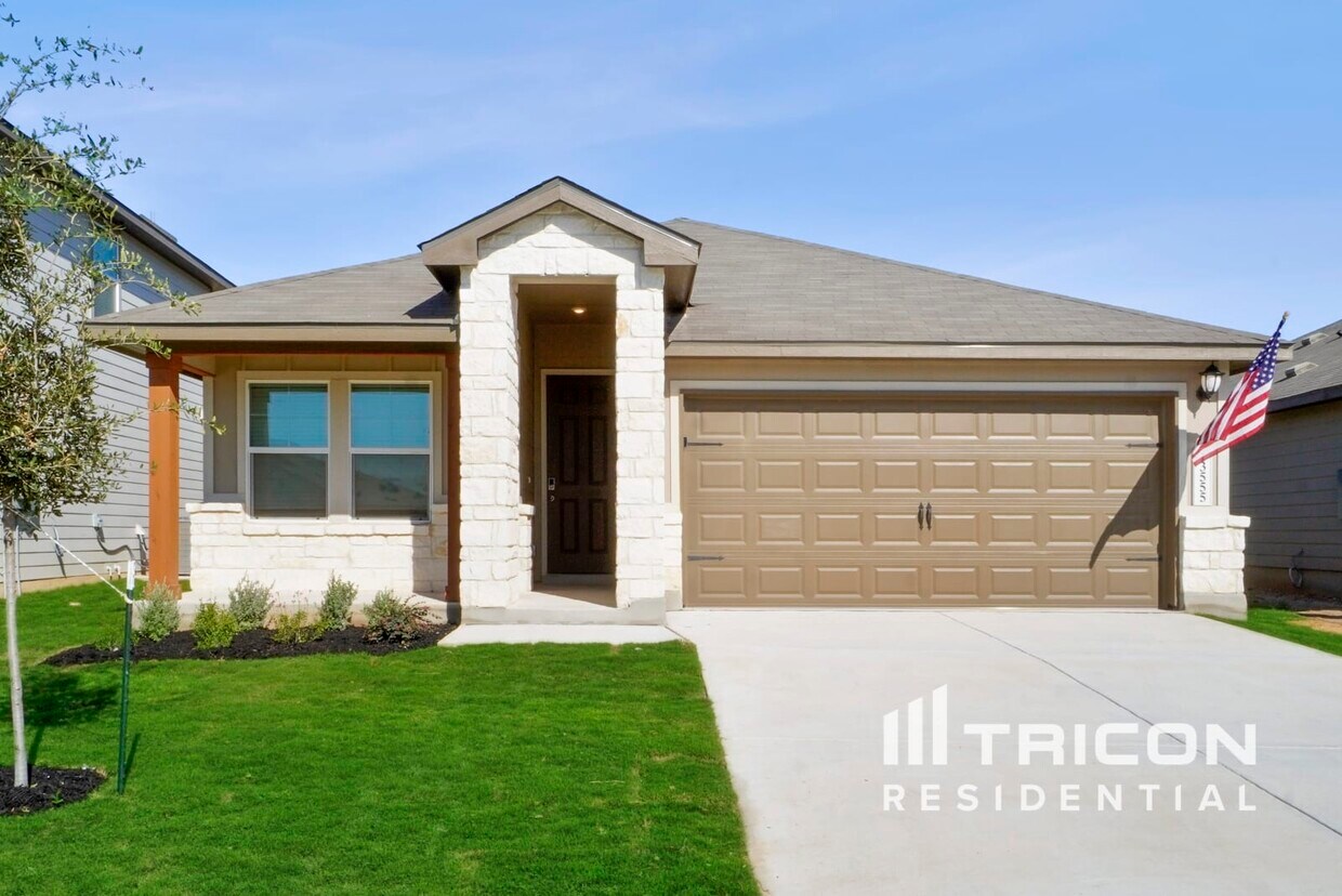 Foto principal - 13555 Paxton Boulevard Saint Hedwig TX