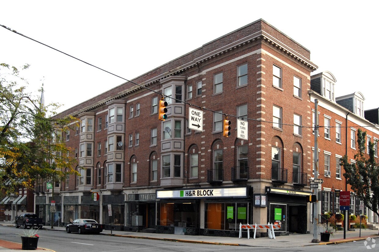 Foto principal - 101 E Market St