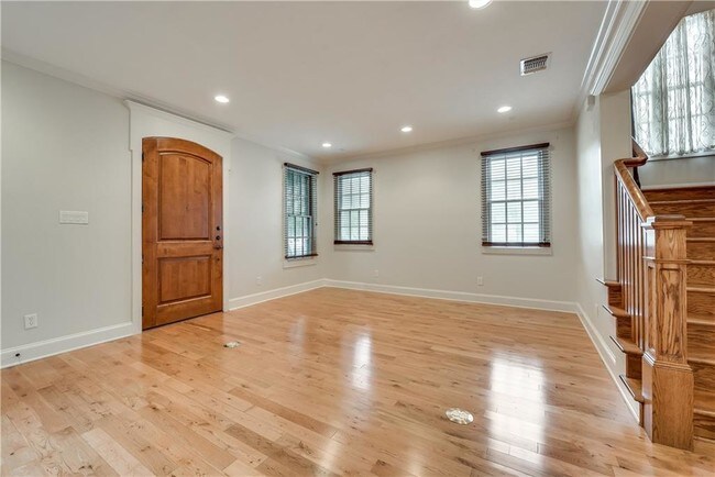 Building Photo - 1214 S Adams St