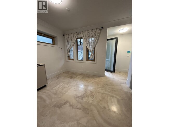 Photo du bâtiment - 3808 W 19th Ave