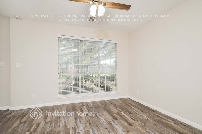 Foto del edificio - 7955 Maiden Ln