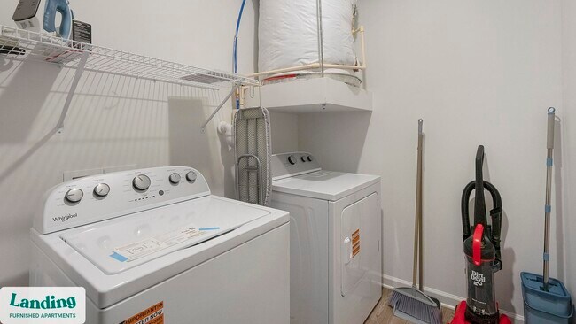 Building Photo - 2800 Milan Ct