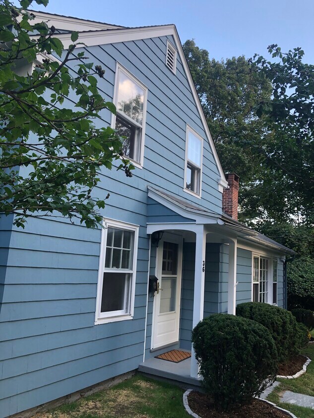 Front of House - 36 Ferry Ln E