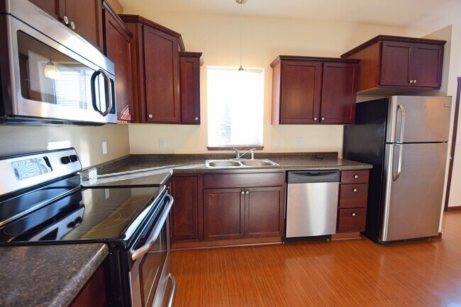 Building Photo - 100 Partridge Path