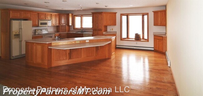 Building Photo - 4 br, 3 bath House - 4840 Fowler LN