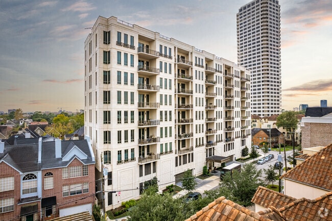 The Revere at River Oaks