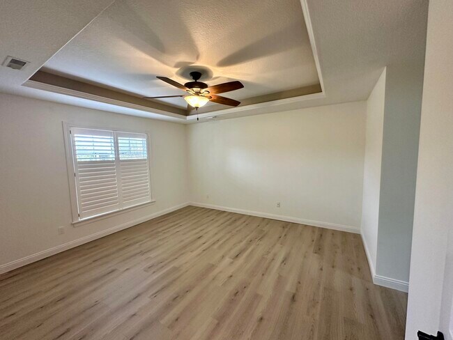 Foto del edificio - 2004 Bates Creek Dr