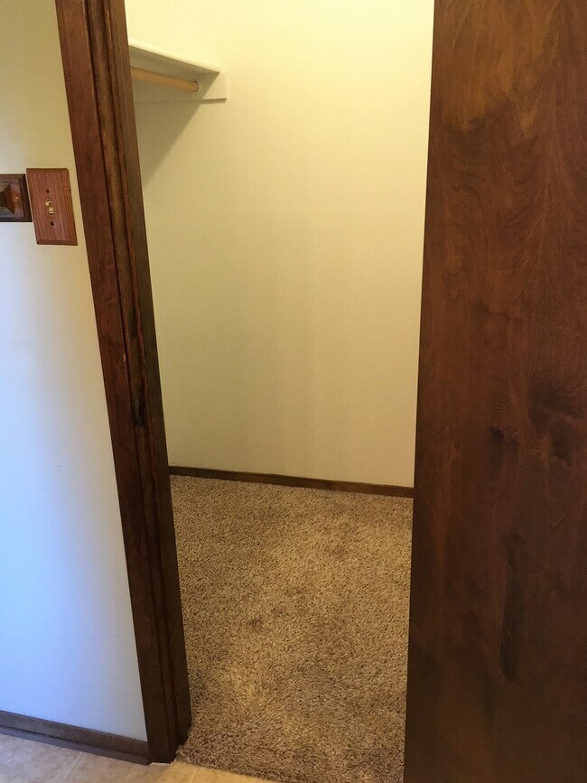 Building Photo - 847 Hueco Dr