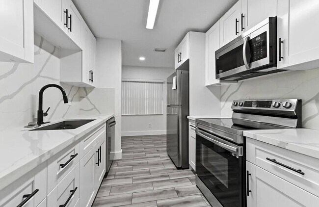 Foto del edificio - 1459 Summit Run Cir