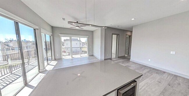 Foto del edificio - 401 W 25th St