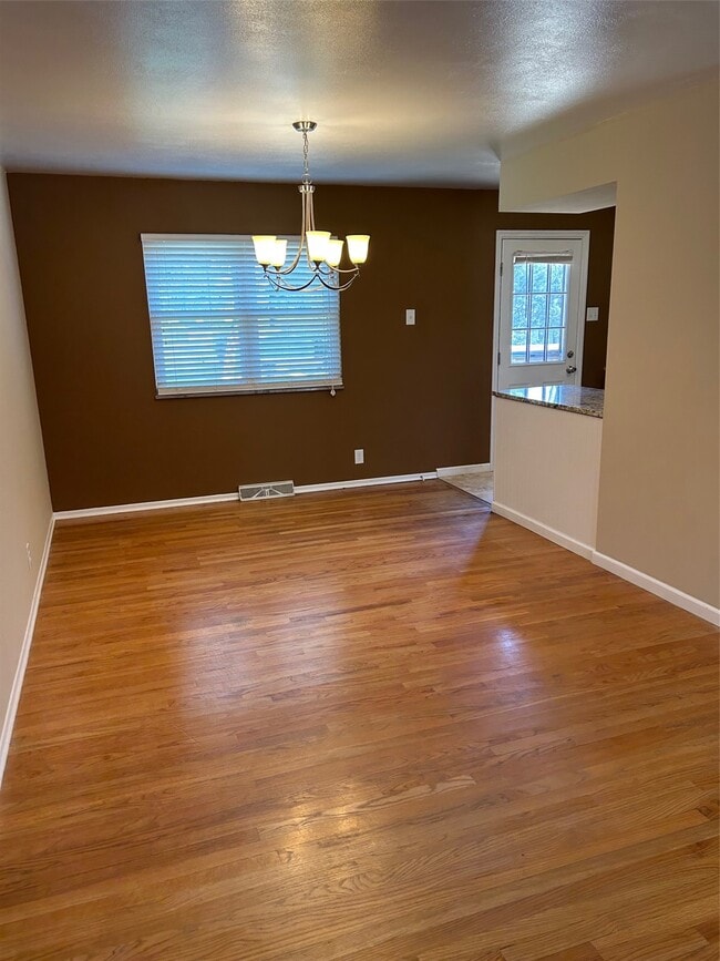 Foto del edificio - 436 Lindy Blvd