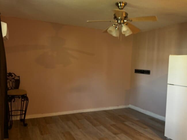 Building Photo - 8101 Cleaves Rd