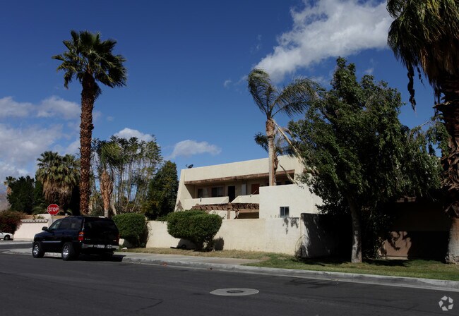 Building Photo - La Bonita Vida