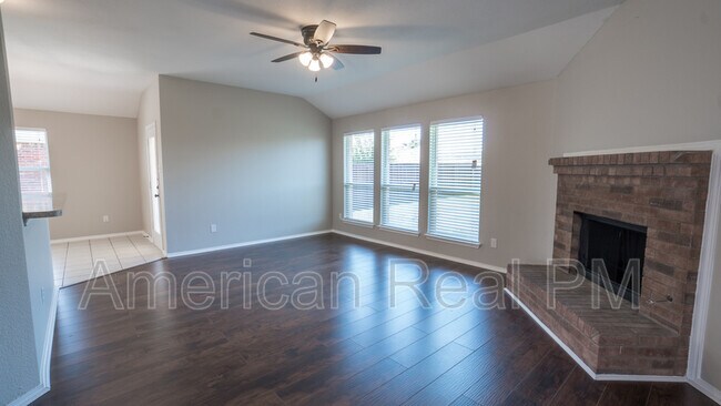 Building Photo - 1525 Vista Ridge Dr