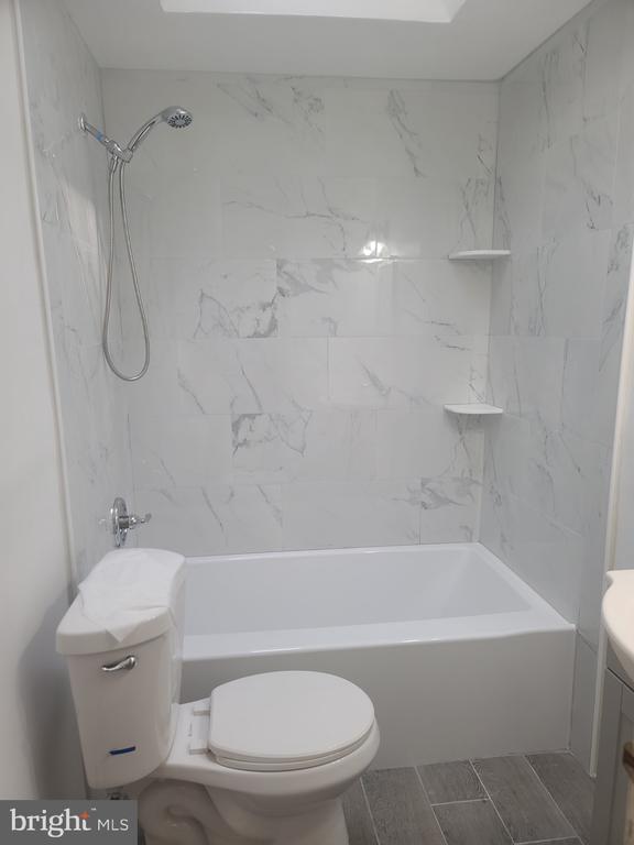 Foto del edificio - 633 E Carver St