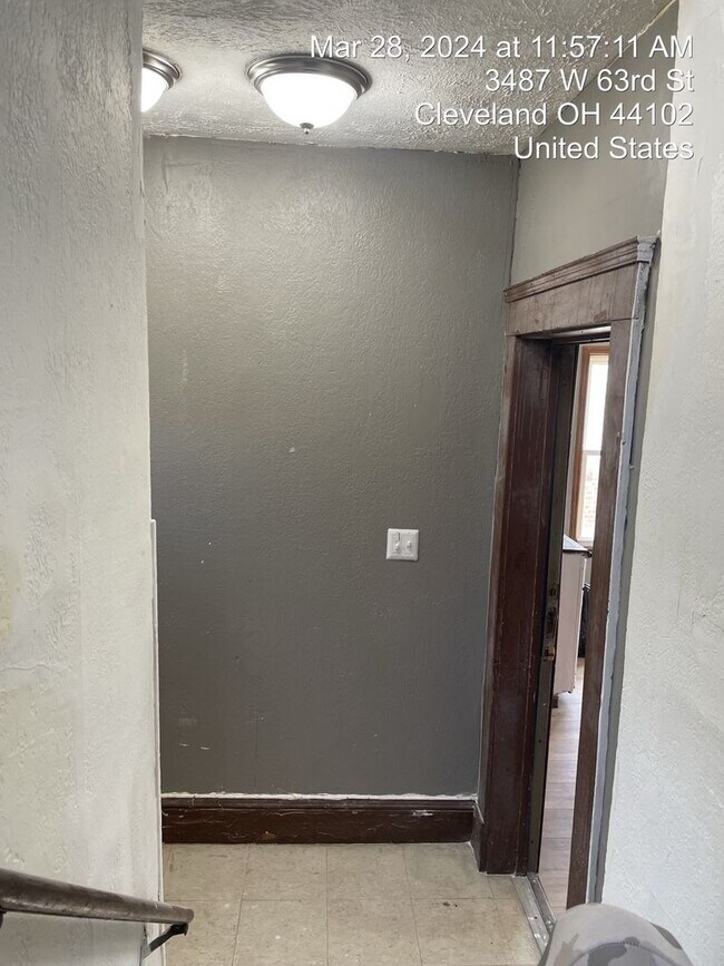 Foto del edificio - 3483 W 63rd St